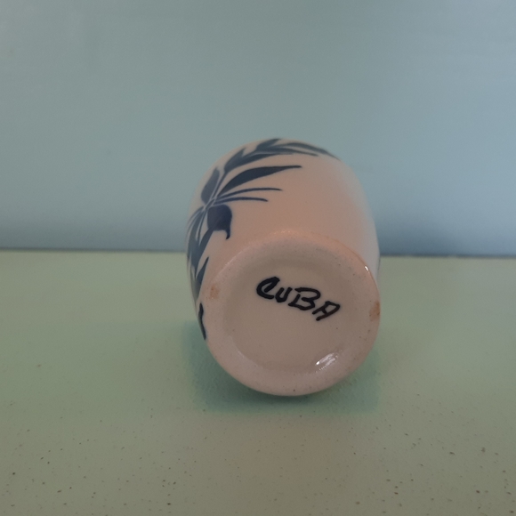 Vintage Cuba Ceramic Pottery Floral Shot Glass - Picture 6 of 7